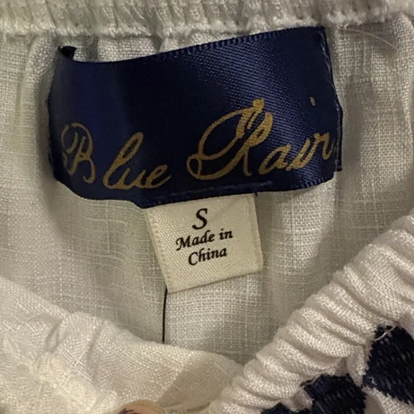 Embroidered Off-Shoulder Top with Blue Floral Detail - Picture 2 of 6